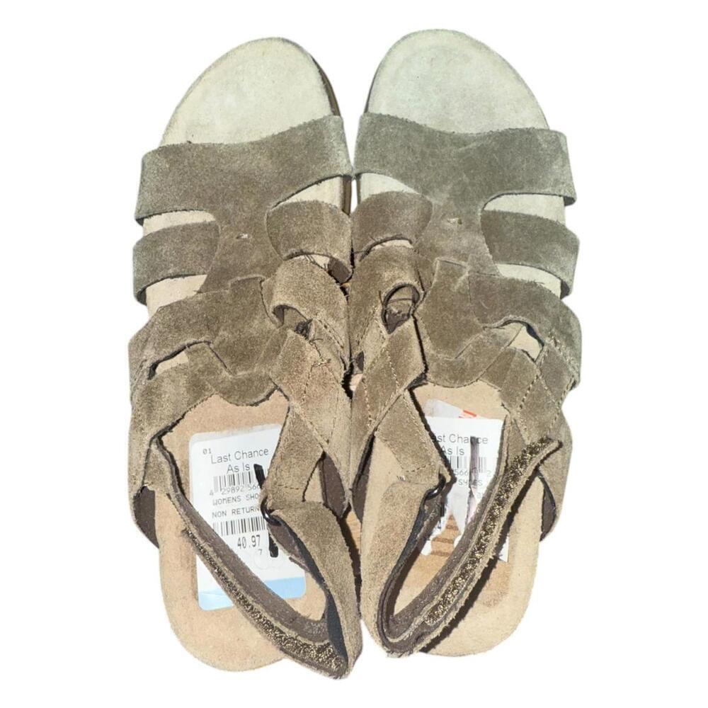 Munro American Women's Suede Strappy Sandals, size 7